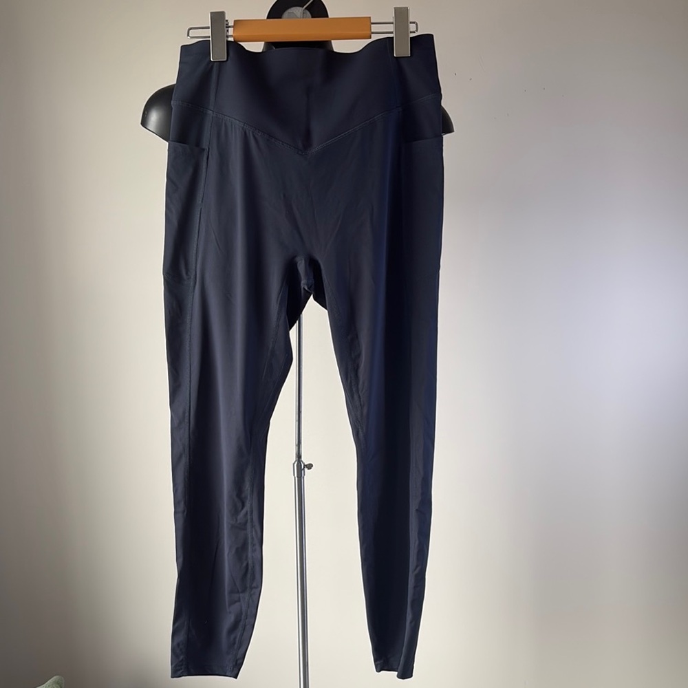 HALARA Navy High-Waist Leggings
